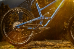 commencal clash essential fox